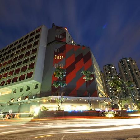 B Fashion Hotel Jakarta Exteriör bild