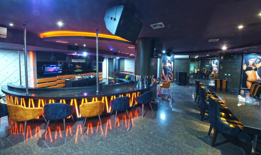 B Fashion Hotel Jakarta Exteriör bild