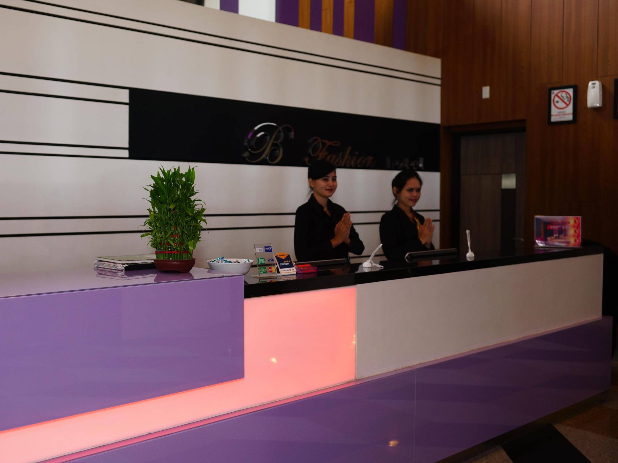 B Fashion Hotel Jakarta Exteriör bild